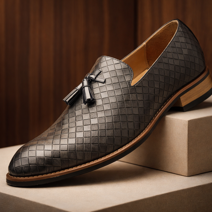 Cesario | mocassini uomo in pelle intrecciata con nappine – mocassini eleganti