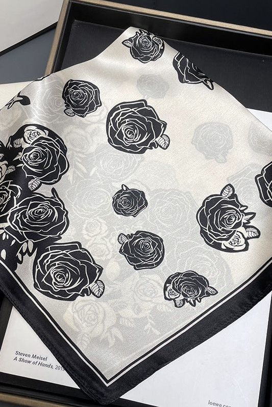 Viola | sciarpa di seta elodie