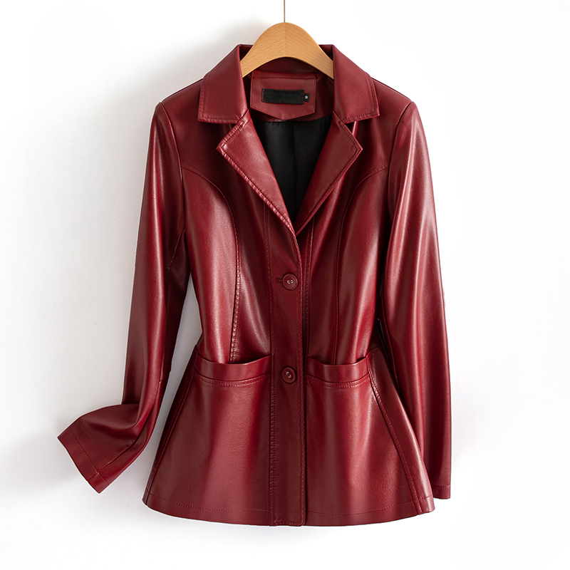 Liliana – giacca in pelle donna sagomata con tasche applicate