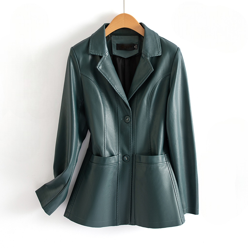 Liliana – giacca in pelle donna sagomata con tasche applicate