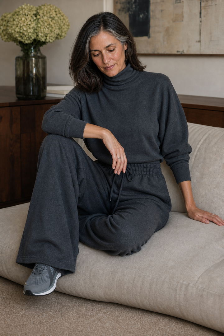 Paola | completo donna maglione collo alto e pantaloni larghi – set in maglia