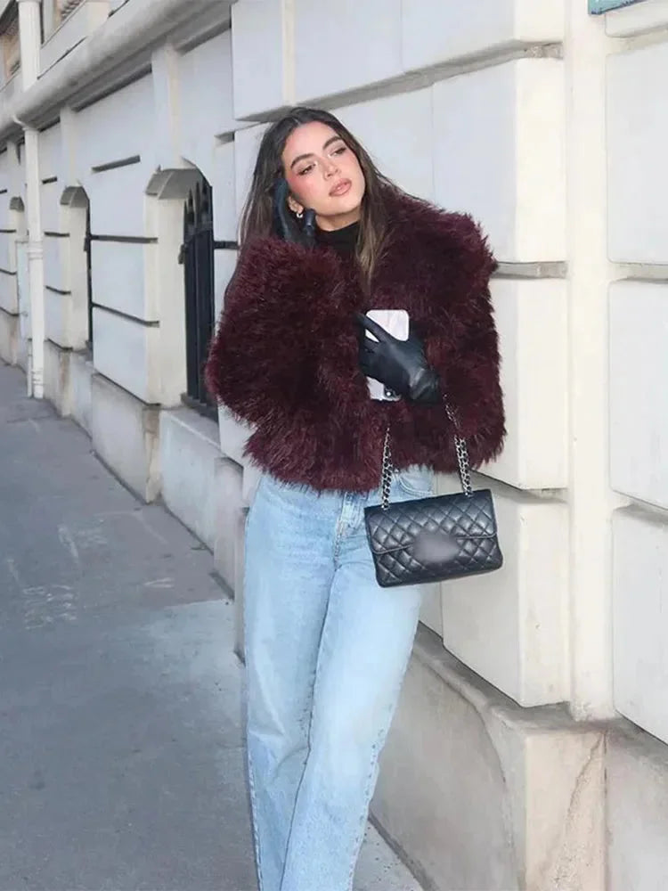 Olimpia | cappotto bordeaux in pelliccia sintetica