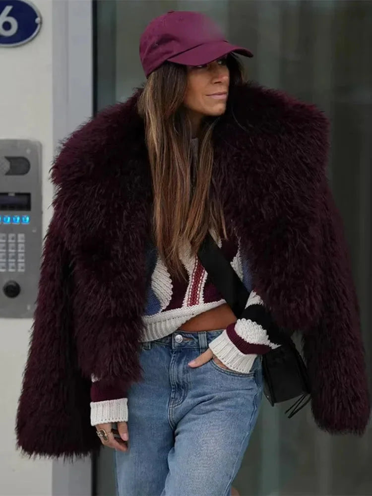 Olimpia | cappotto bordeaux in pelliccia sintetica