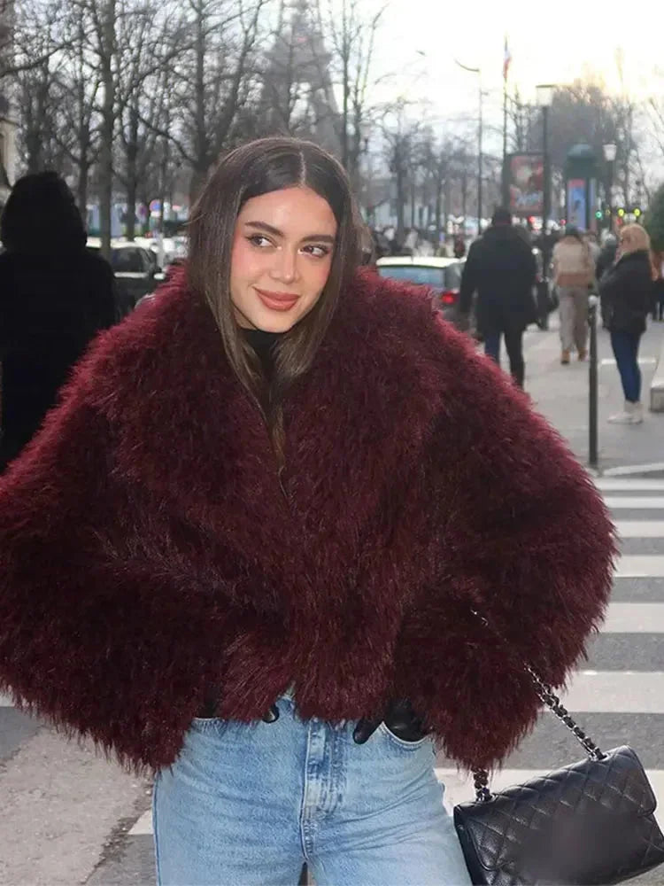 Olimpia | cappotto bordeaux in pelliccia sintetica