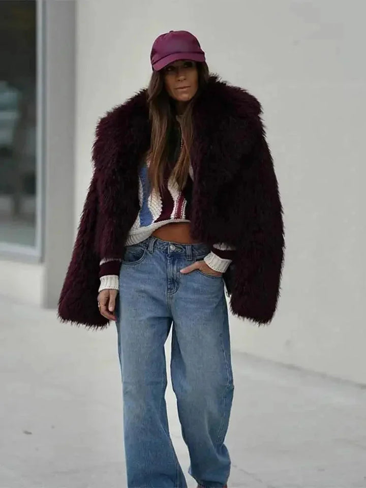 Olimpia | cappotto bordeaux in pelliccia sintetica
