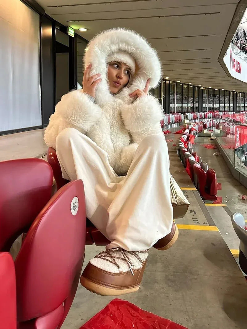 Chiara | cappotto con cappuccio in pelliccia