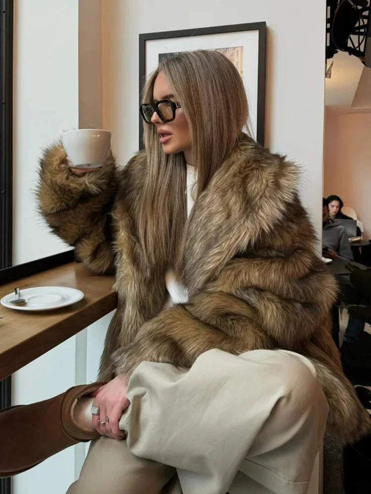 Beatrice | cappotto in pelliccia sintetica marrone