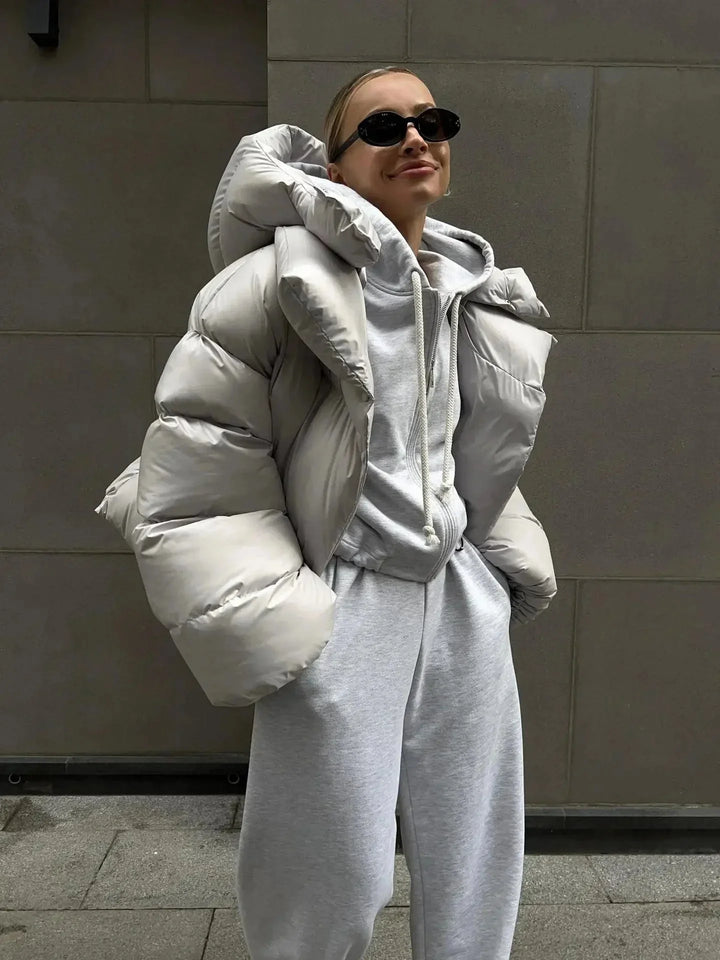 Vittoria | piumino oversize con collo alto
