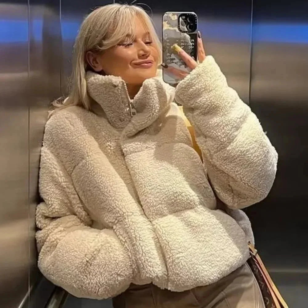 Valeria | piumino teddy beige con collo alto