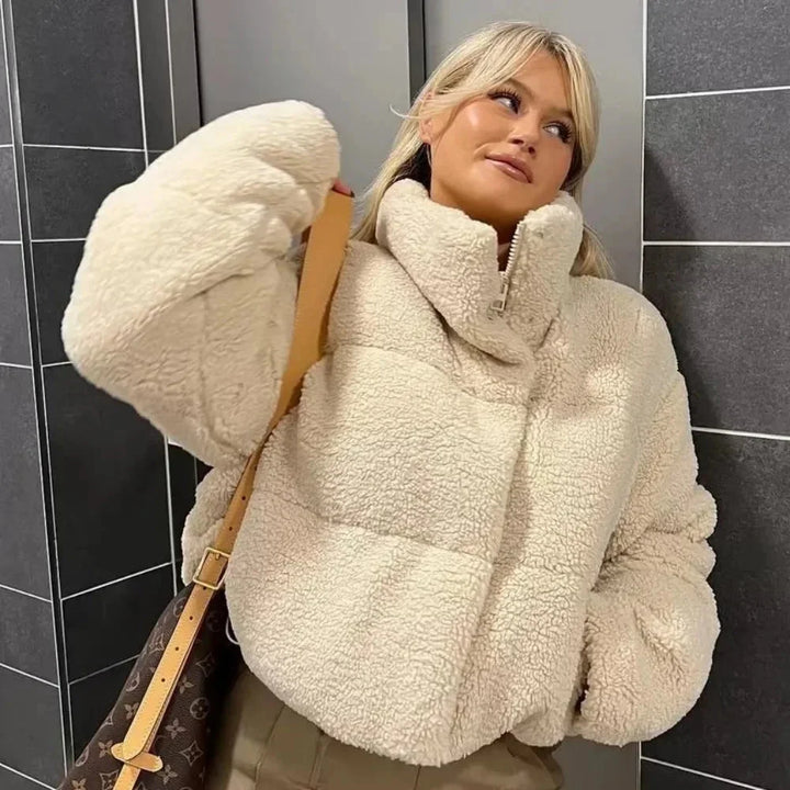 Valeria | piumino teddy beige con collo alto