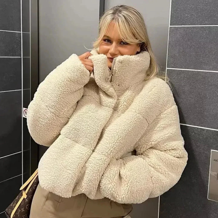 Valeria | piumino teddy beige con collo alto